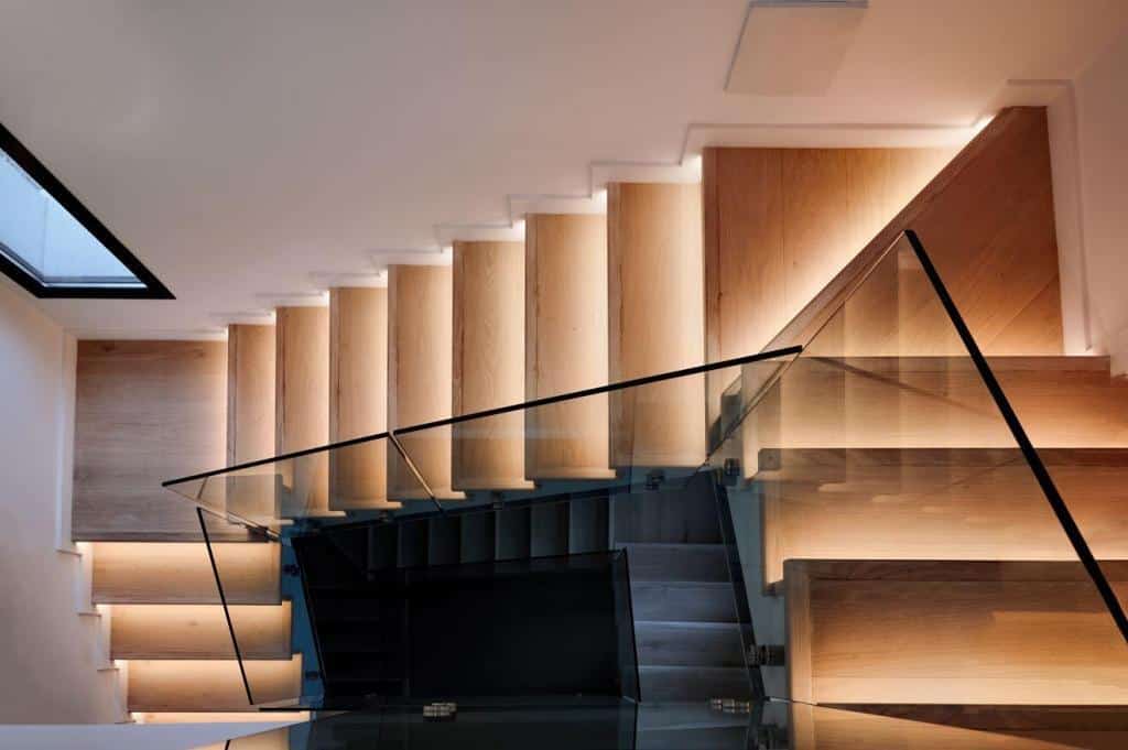 Licht in Flur und Treppenhaus mit LED-Profilen